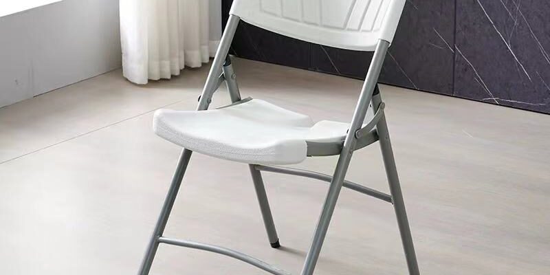 Durable Folding Plastic Chairs Wholesale for Banquets & Weddings (5) Durable folding plastic chairs wholesale