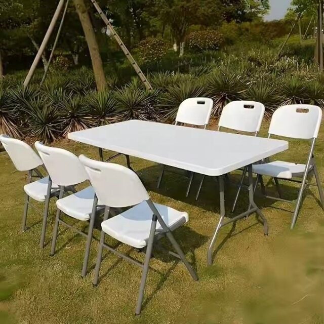 Heavy Duty Metal Frame Outdoor Folding Chairs for Events & Parties (4) plastic folding chairs for events