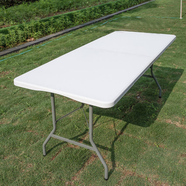 Lightweight plastic dining table chair