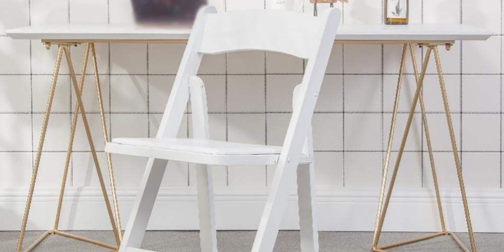 Modern White Plastic Folding Chairs Custom Lightweight Design (4) plastic folding chairs custom lightweight design